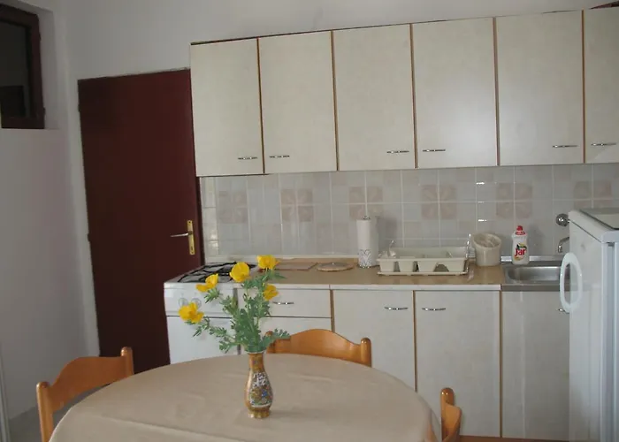 Vera Apartman Pag Town