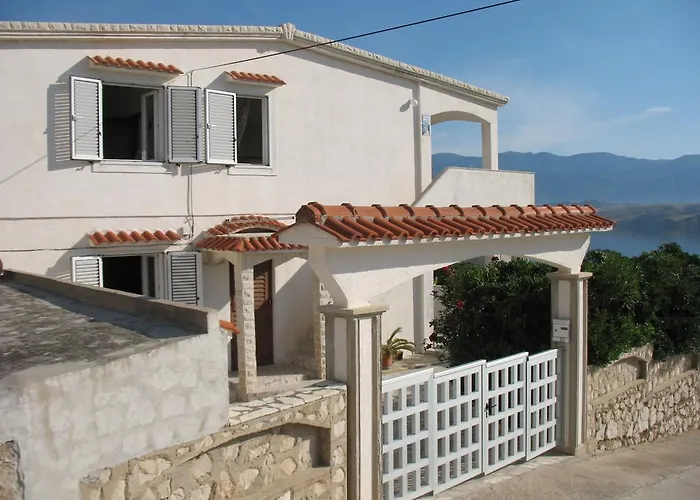 Vera Apartman Pag Town