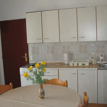 Vera Apartment Pag Town